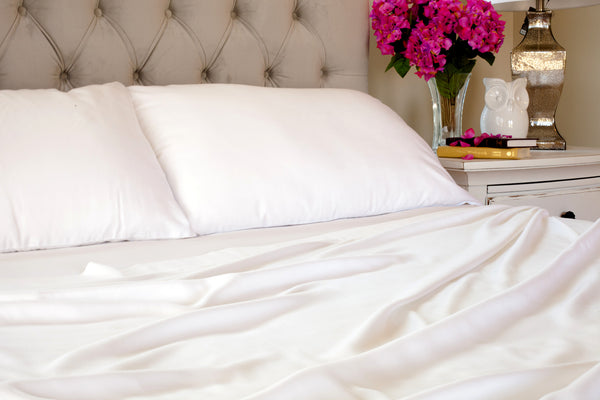 http://harborluxurybedding.com/cdn/shop/products/BambooSheetSet6-CozyJune2014-236_grande.jpg?v=1487098938